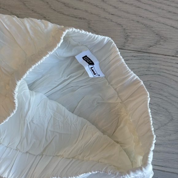 SH30 Trendy White flowy boho skirt size small - Picture 3 of 3